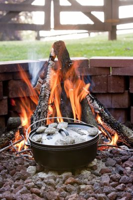 6qt. Lodge Logic Camp Dutch Oven 1